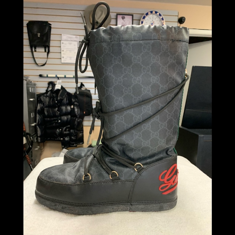 Gucci GG Supreme Snow Moon Boots